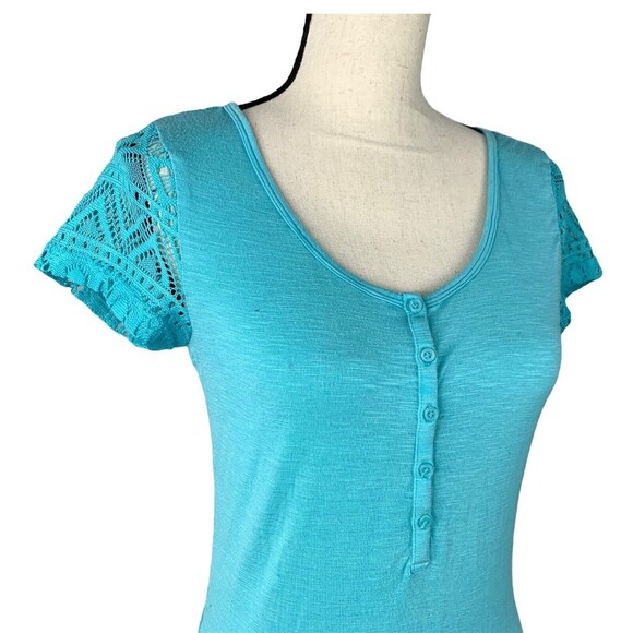 Ariat Gauze Knit Top Women S Turquoise 1/2 Button Lace Short Sleeves & Back - Picture 2 of 9
